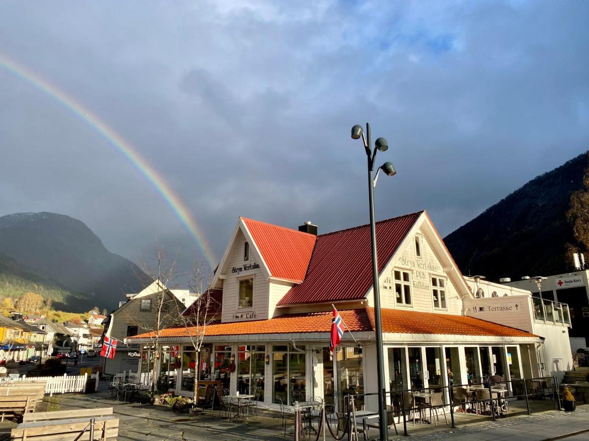 Stryn Kaffebar & Vertshus מראה חיצוני תמונה
